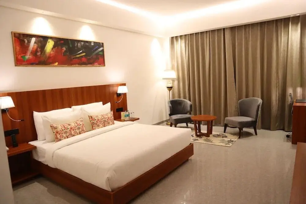Мератх: Mars Resorts