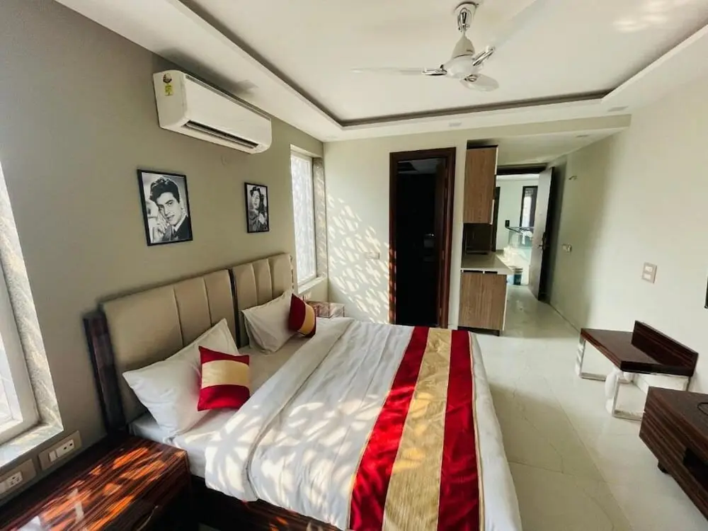 Нью-Дели: Hotel Olive Saffron