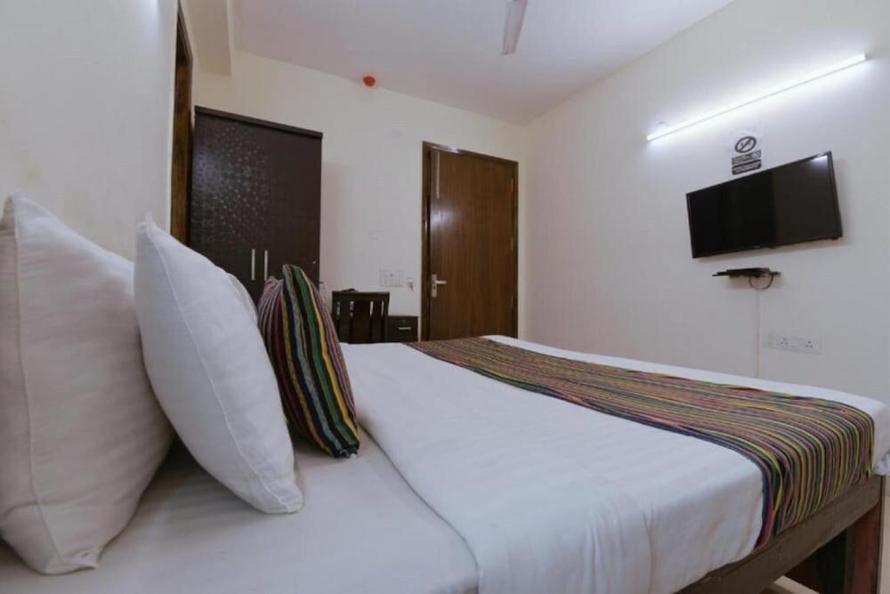 Нью-Дели: Hotel Olive Saffron