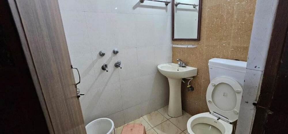 Нью-Дели: Hotel Jageer Bawana