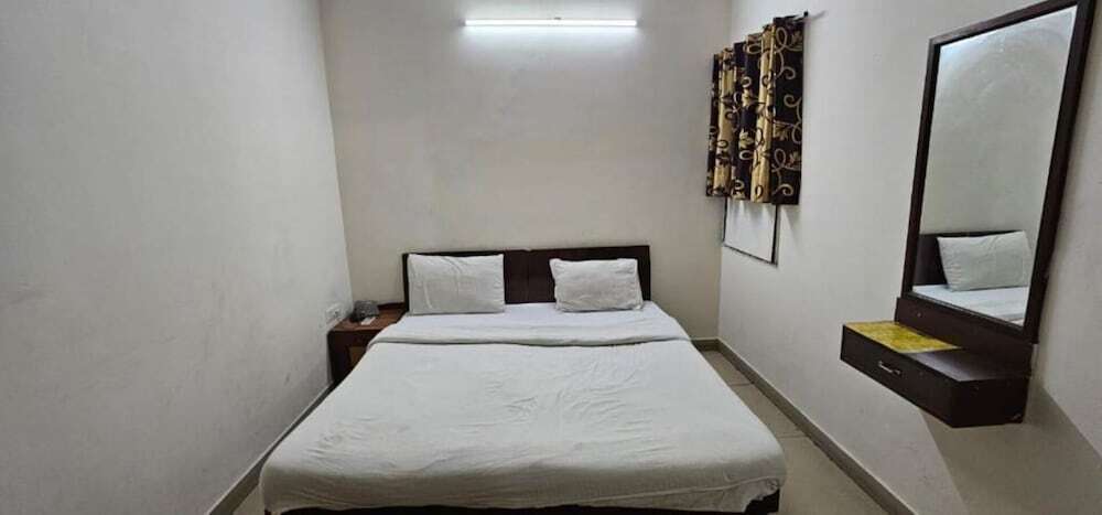 Нью-Дели: Hotel Jageer Bawana