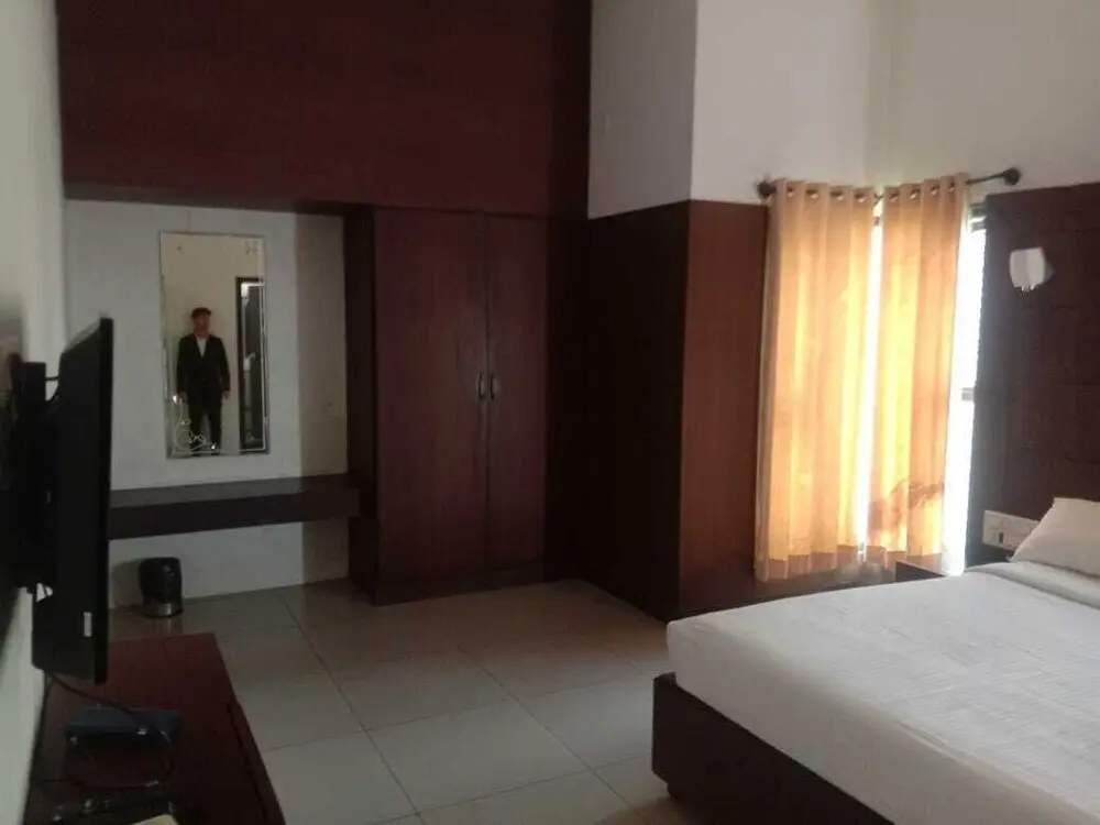 Чамараджанагара: iROOMZ Nijaguna Resort