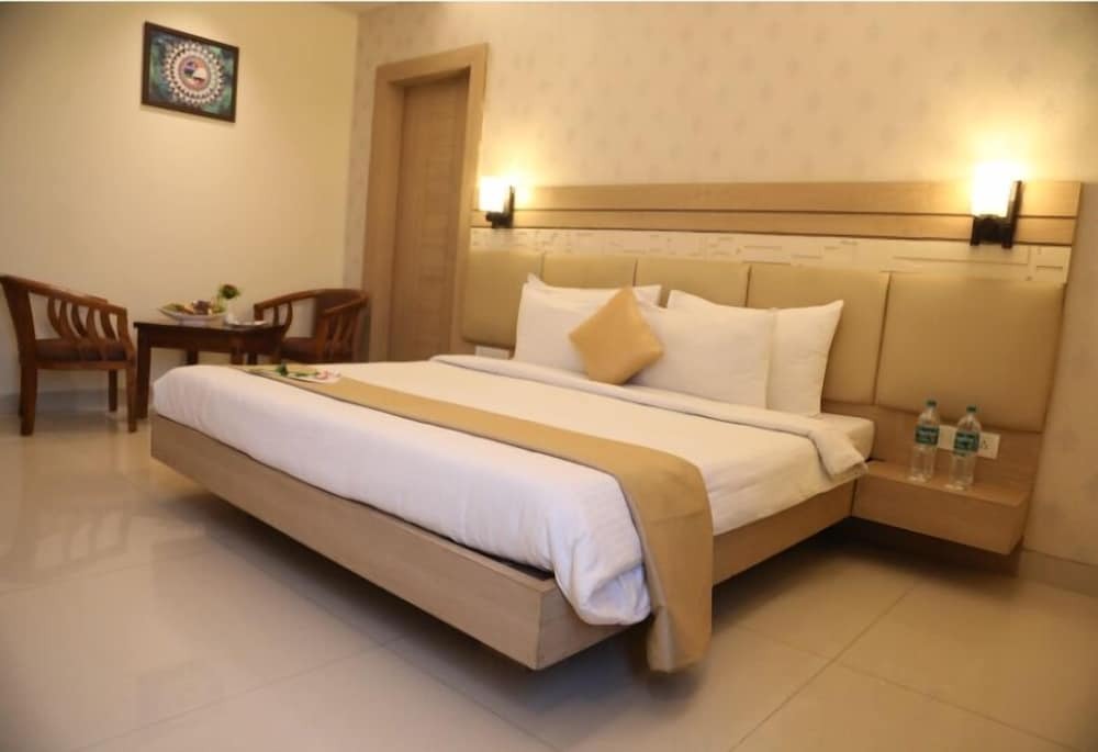 Бхопал: Hotel Kanha's Palm Springs