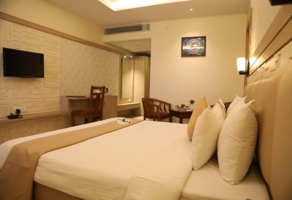 Бхопал: Hotel Kanha's Palm Springs