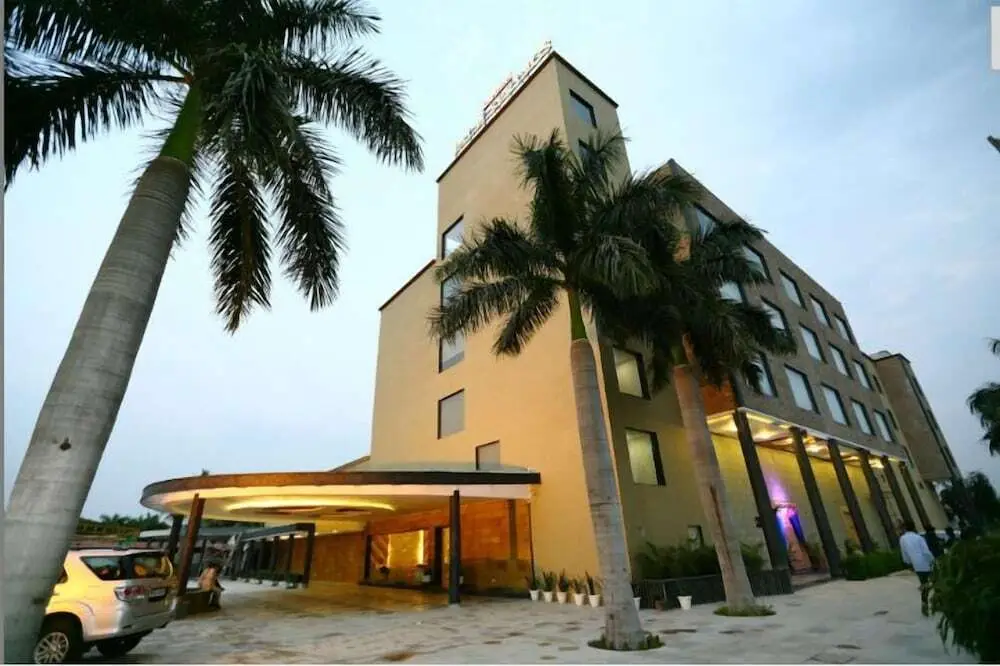 Hotel Kanha's Palm Springs — фото 1