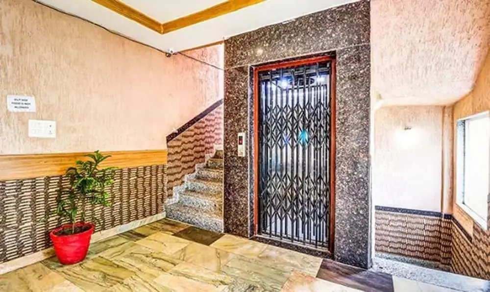 Лакхнау: Fabhotel Crystal Inn I