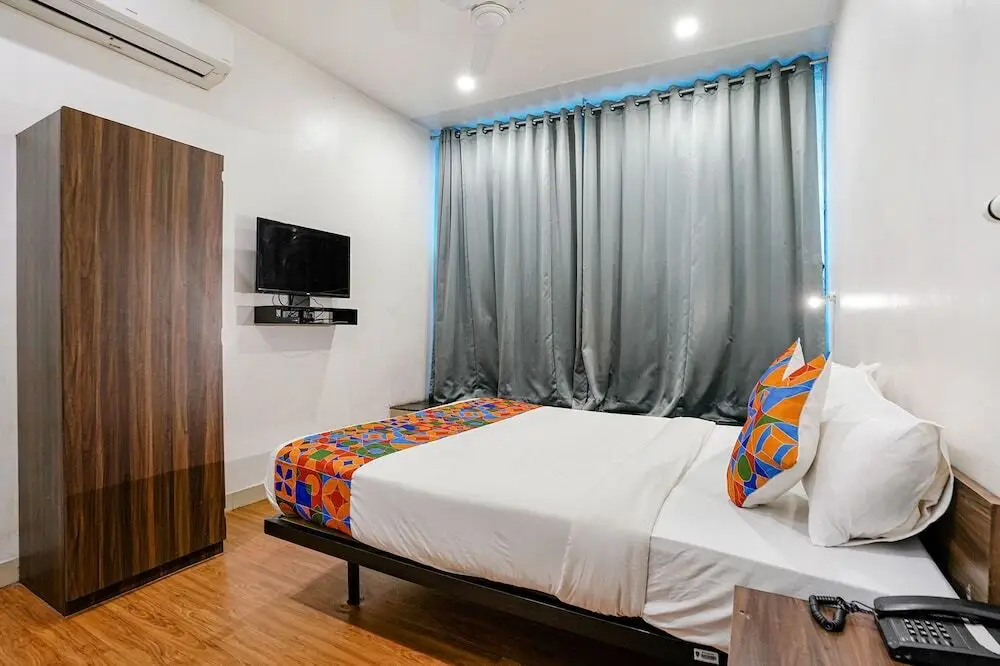 Сурат: Fabhotel Lotus I