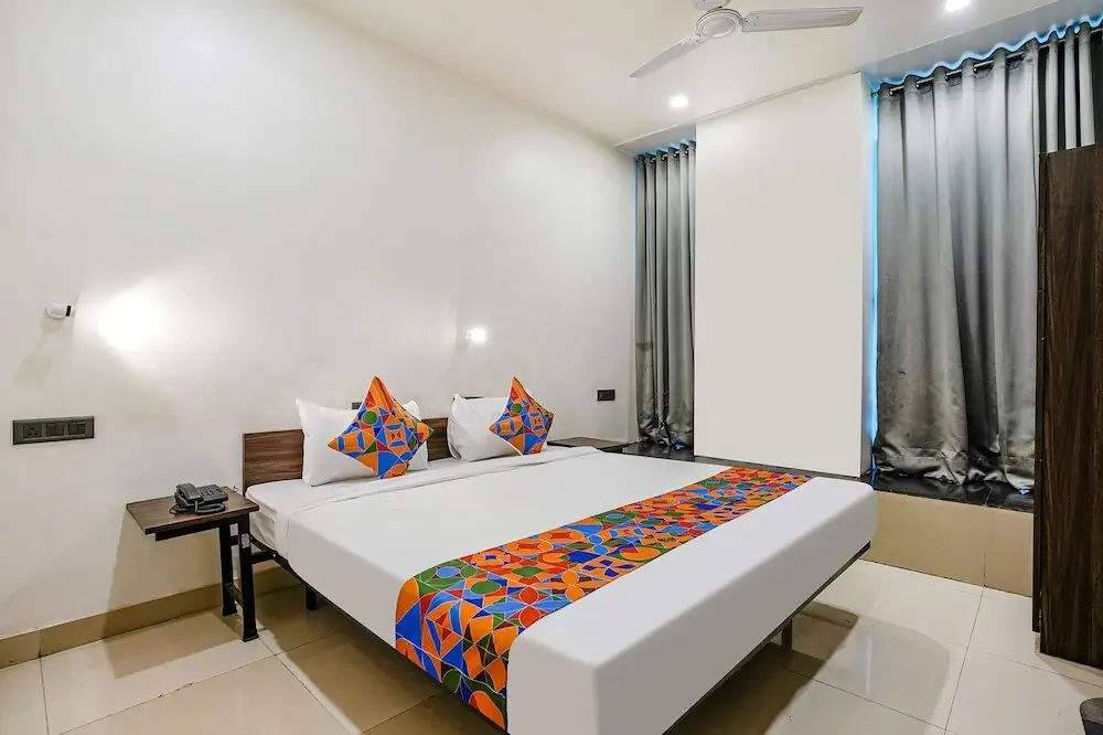 Сурат: Fabhotel Lotus I