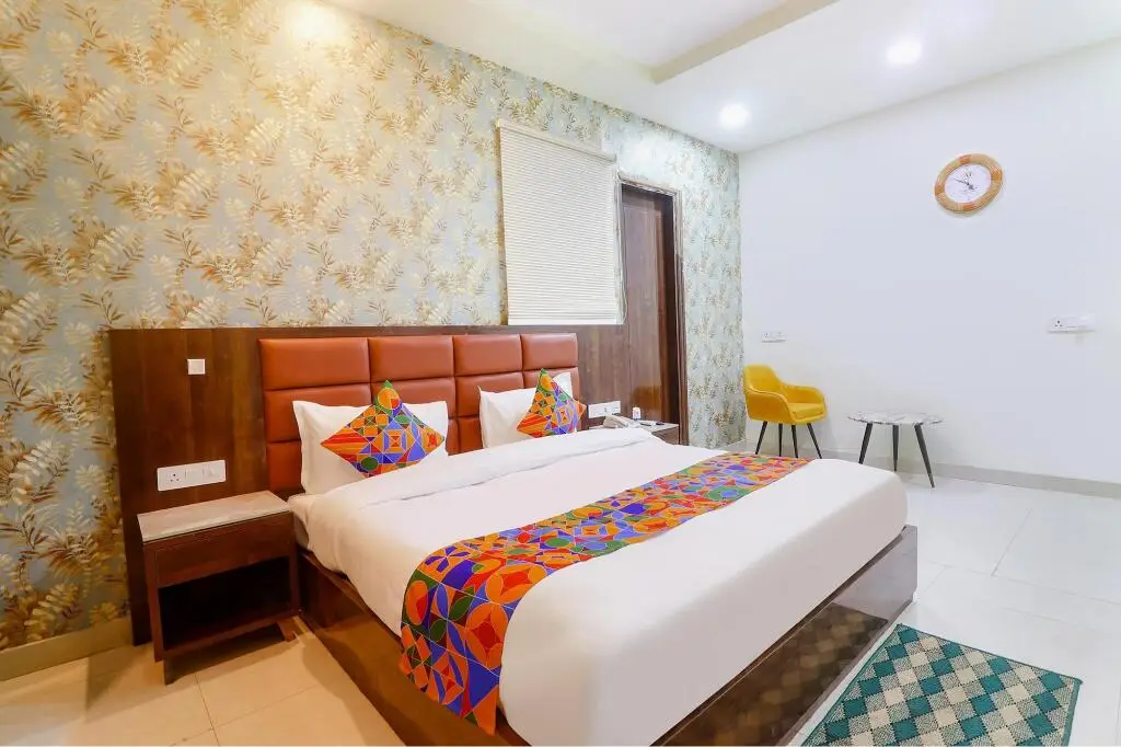 Большая Нойда: Fabhotel Prime A1 Sunny Feast