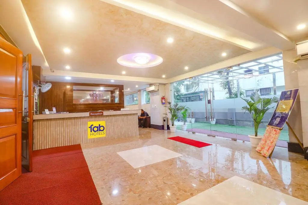 Большая Нойда: Fabhotel Prime A1 Sunny Feast