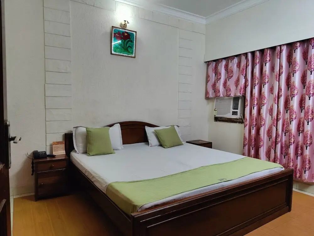 Чандигарх: Harish Guest House -Railway Station Road
