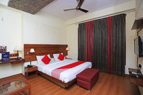 Газиабад: OYO 13602 Hotel The Town House