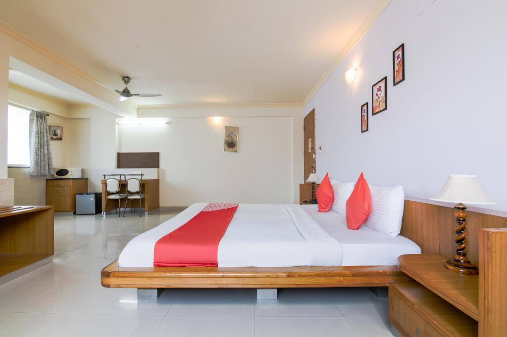 Бангалор: OYO Flagship 8252 Aayush Corporate Stays