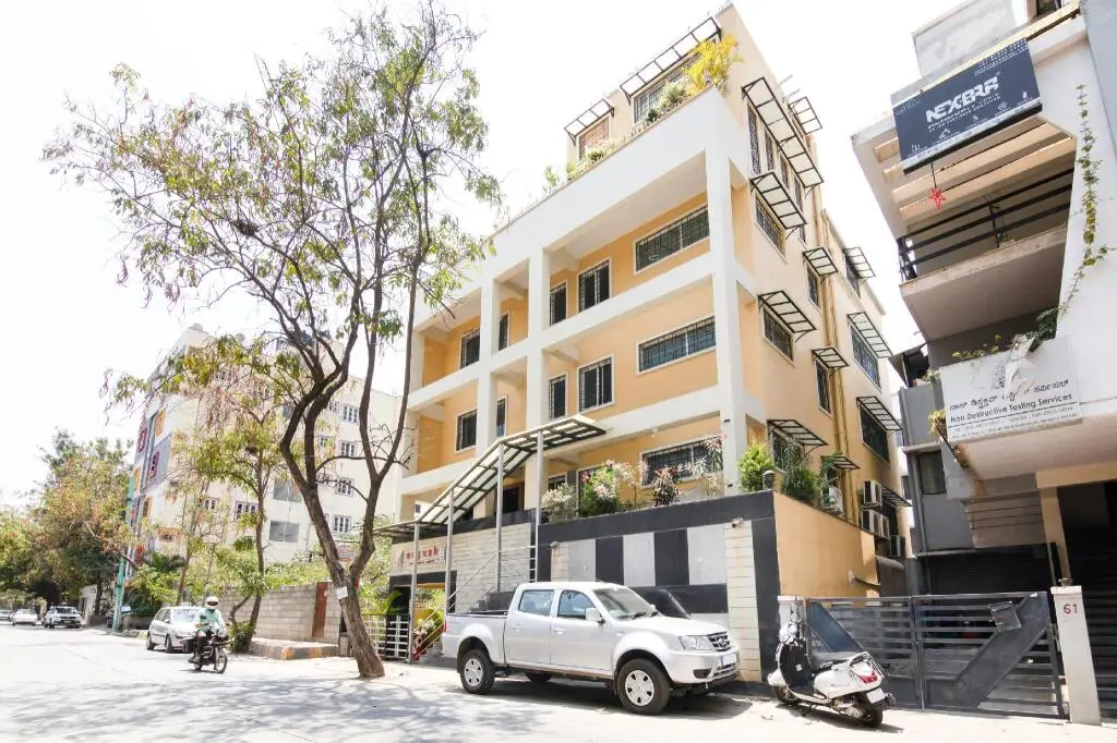 Бангалор: OYO Flagship 8252 Aayush Corporate Stays