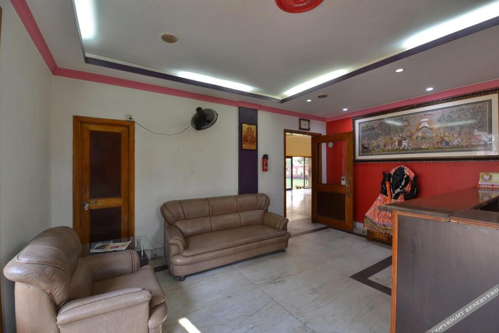 Пури: OYO 3258 New Rockbay