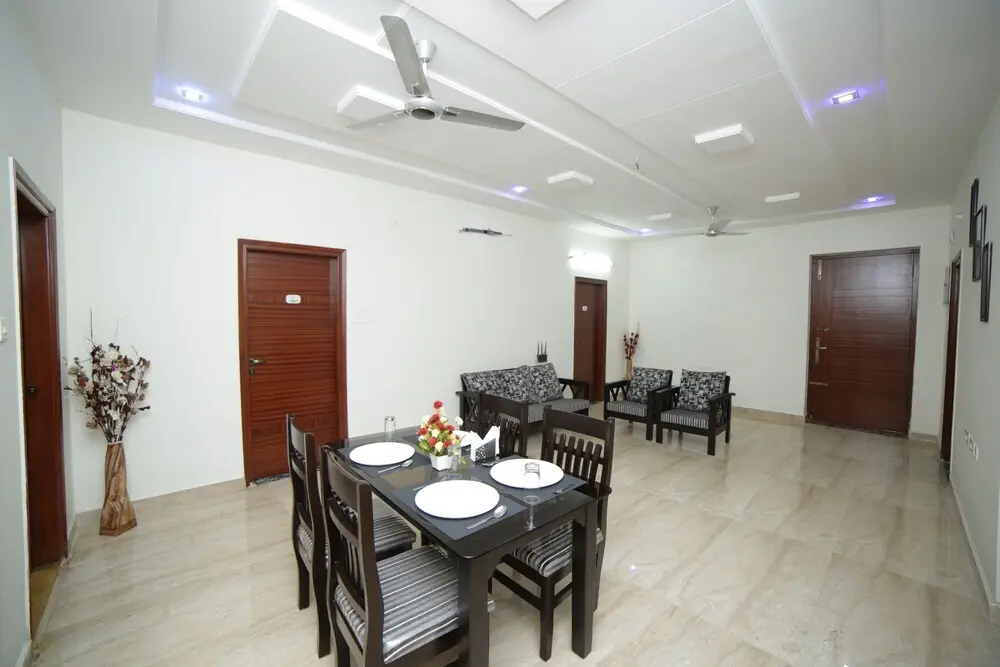 Хидерабад: Hallmark Inn @ Kukatpally