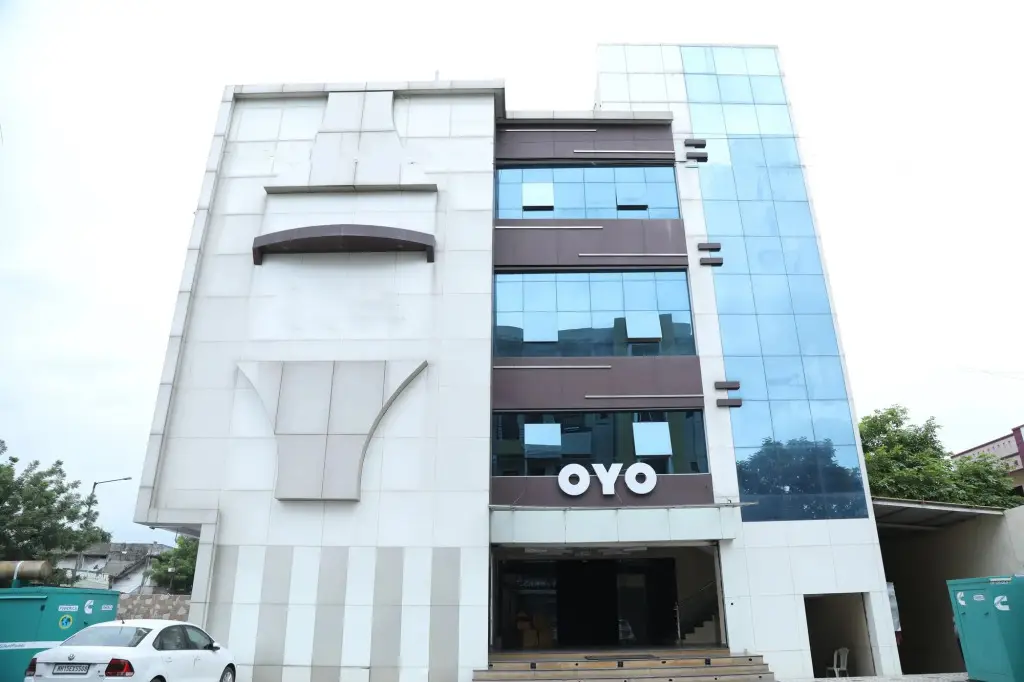 OYO Flagship 070 Hotel Orient Palace — фото 1