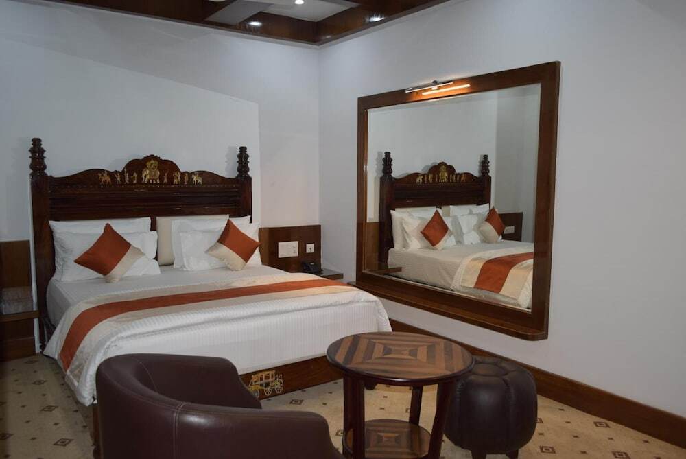 Майсур: OYO 8320 Hotel Lok Sagar