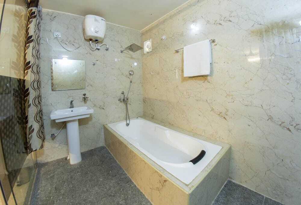 Хидерабад: OYO 9004 S V Residency