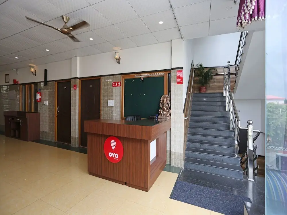 Дехрадун: OYO 9162 near Chakrata Road