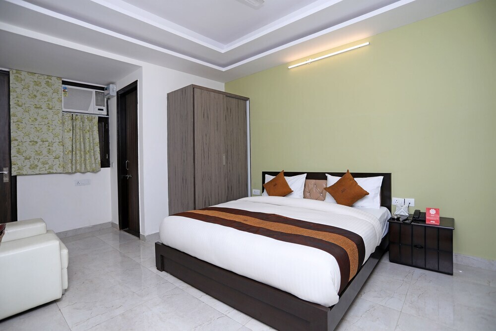 OYO 10581 DLF Phase 3 — фото 1