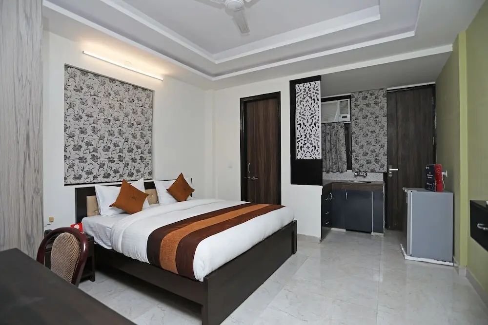 Гуруграм: OYO 10581 DLF Phase 3