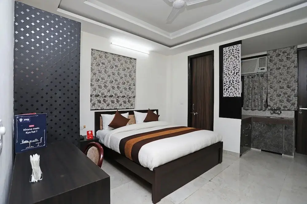 Гуруграм: OYO 10581 DLF Phase 3