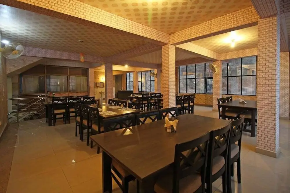 Наинитал: OYO 4044 The Raikwals Hotel