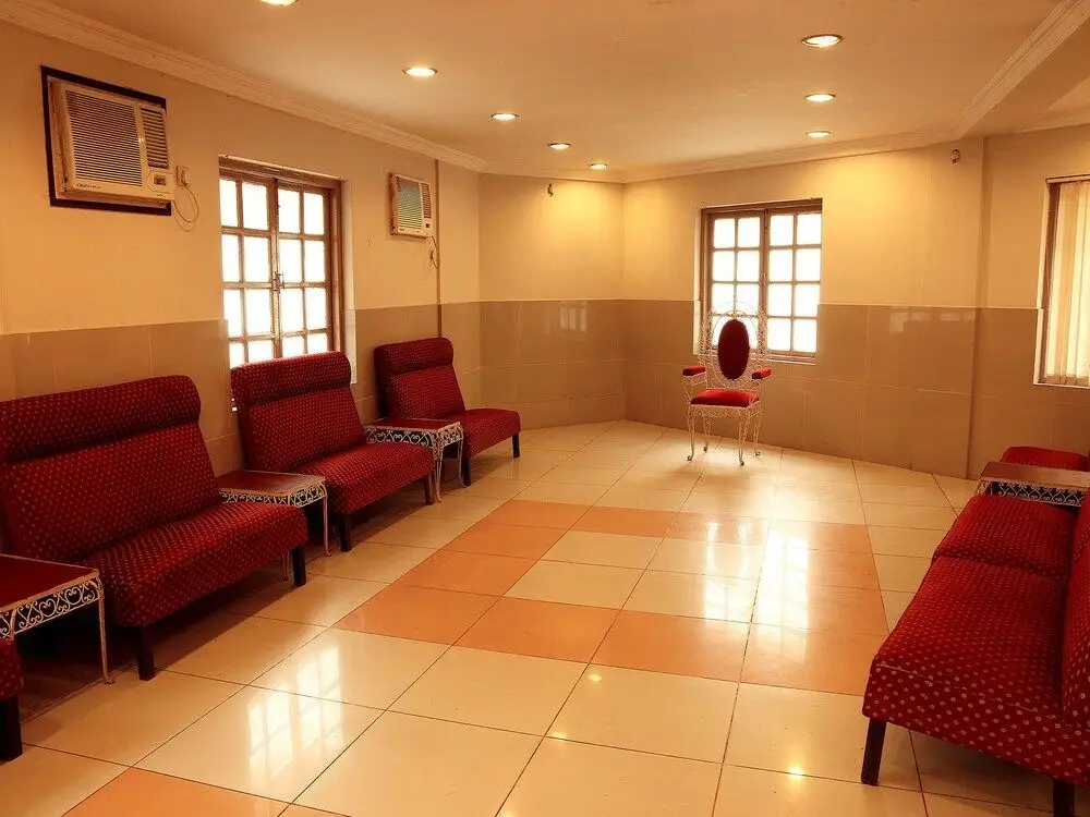 Колката: OYO 3653 Second House