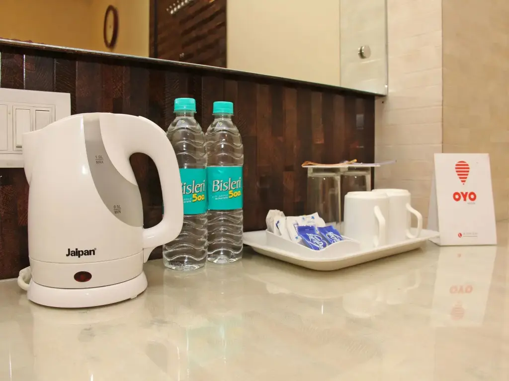 Колката: OYO 9818 Hotel Diamond Plaza