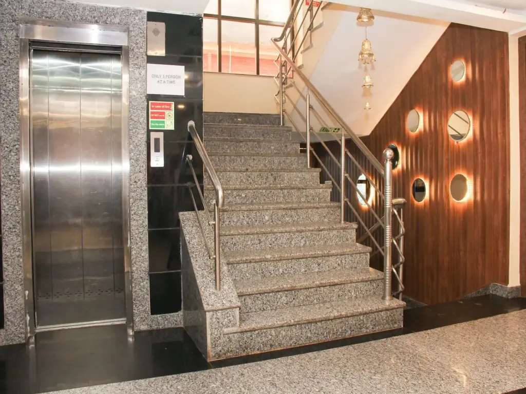 Колката: OYO 9818 Hotel Diamond Plaza