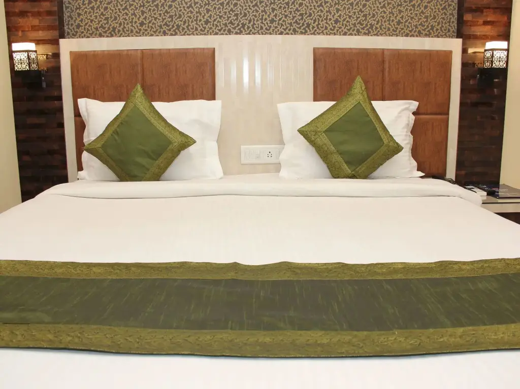 Колката: OYO 9818 Hotel Diamond Plaza