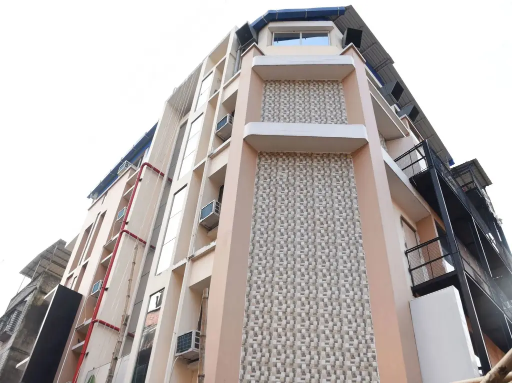 Колката: OYO 9818 Hotel Diamond Plaza