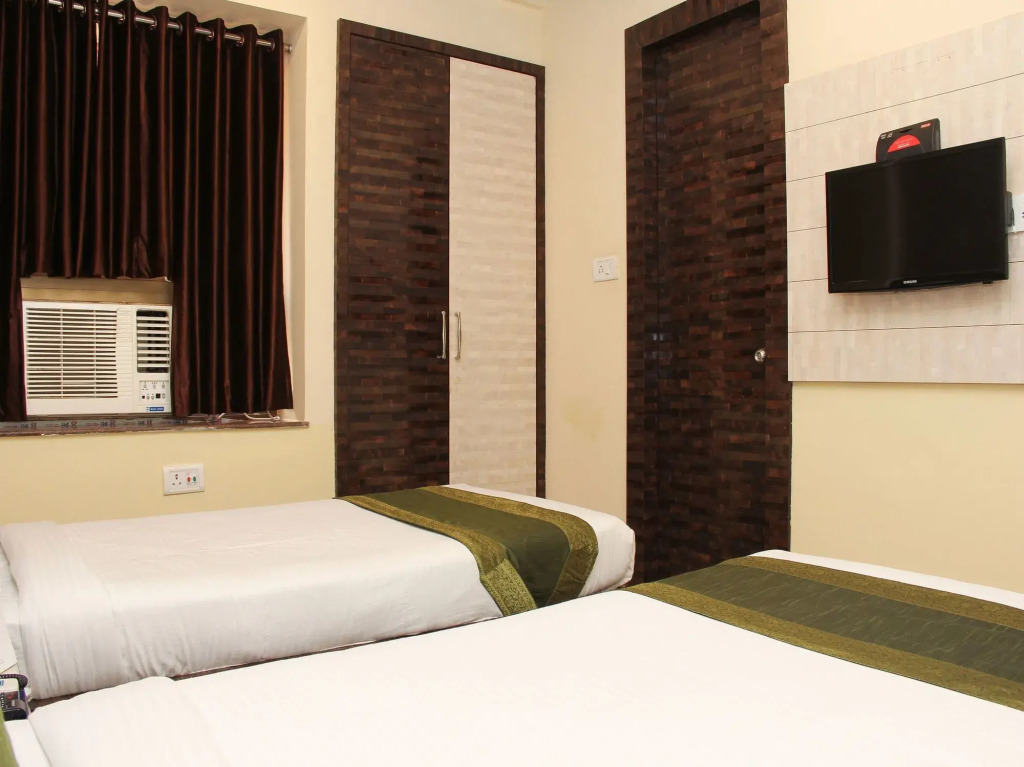 Колката: OYO 9818 Hotel Diamond Plaza