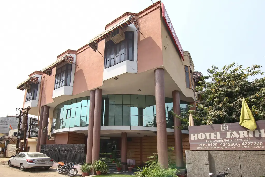 Нойда: OYO 8876 Hotel Sarthi