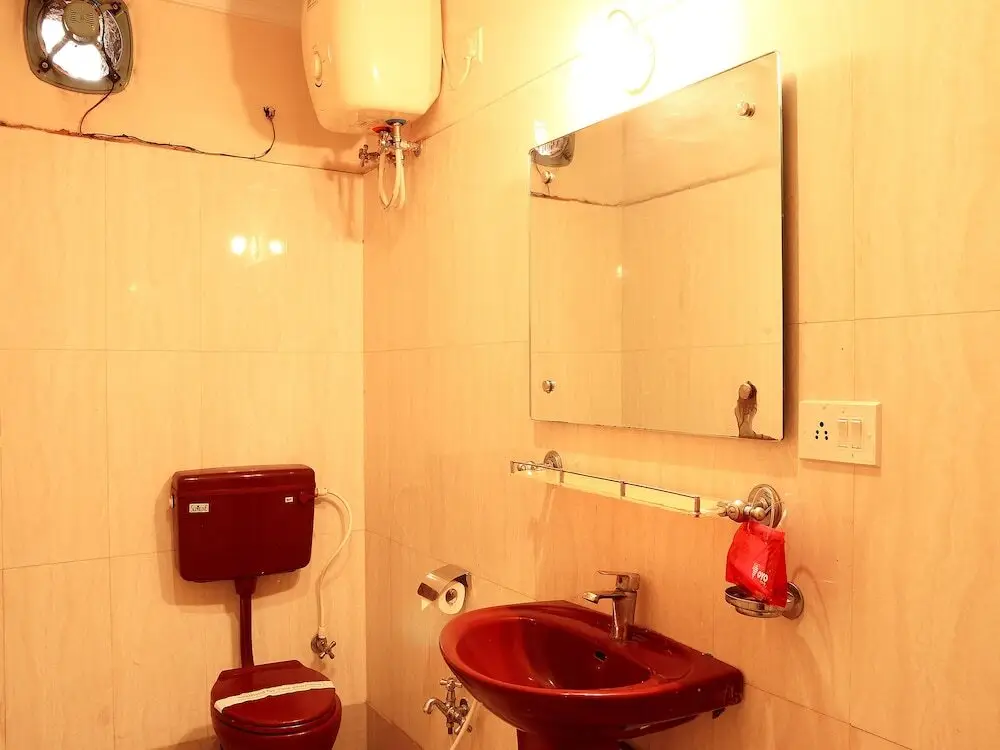 Колката: Oyo 4402 Rossa Hospitality