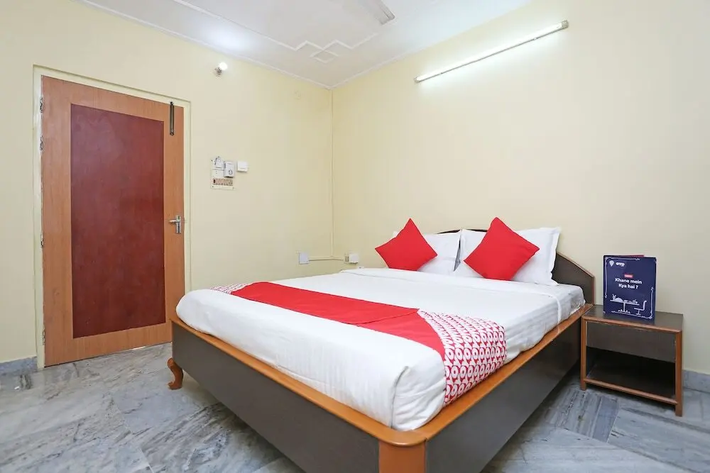 Гувахати: B.K.R Guest House