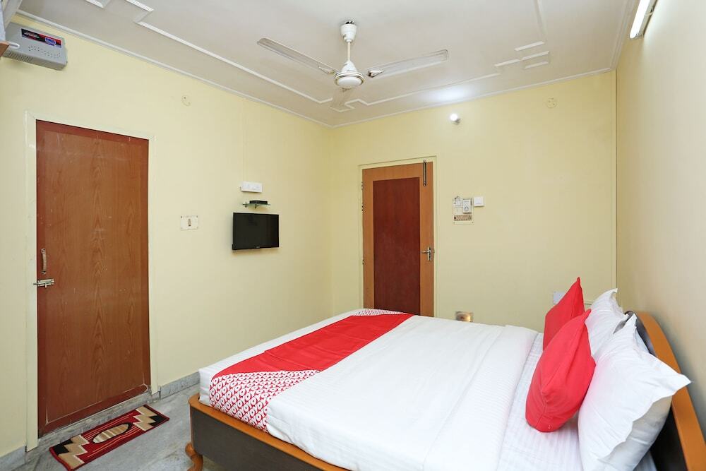 Гувахати: B.K.R Guest House
