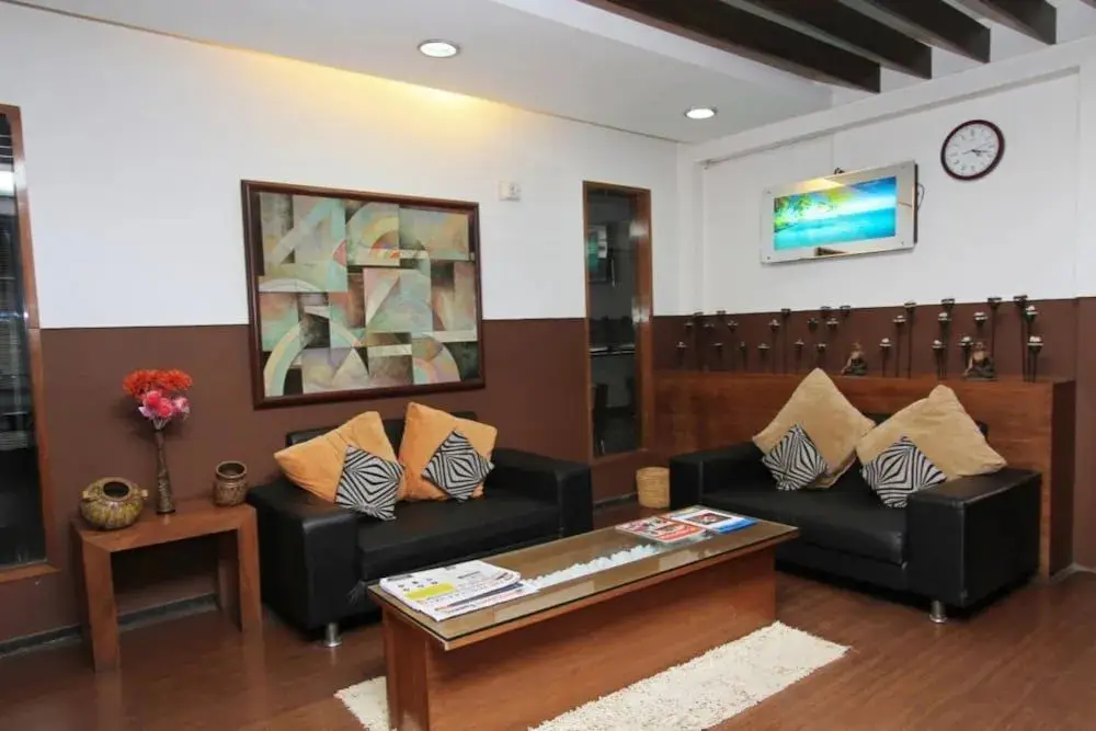 Бангалор: Oyo 3740 Golden Sands