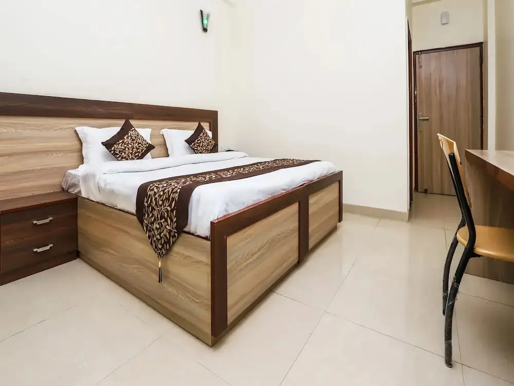 Большая Нойда: OYO 23018 Hotel Expo Suites