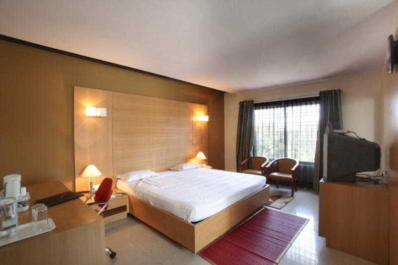 Бангалор: Oriental Suites Lady Curzon Road