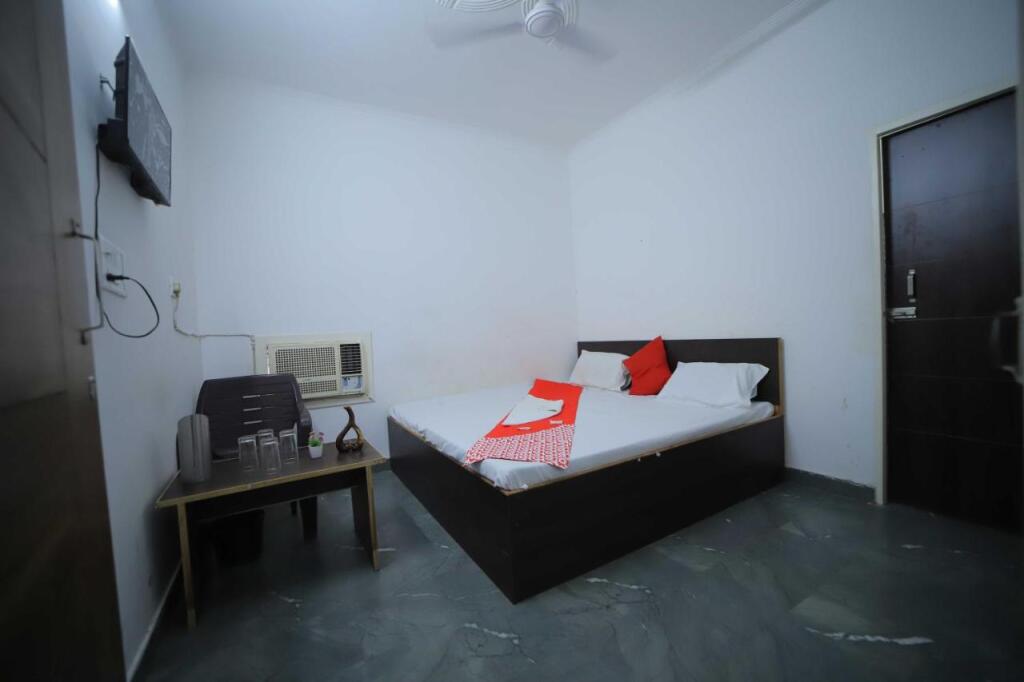 Агра: OYO 91124 Hotel A S Palece