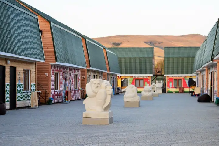Коктебель: База отдыха Younge Art Camp