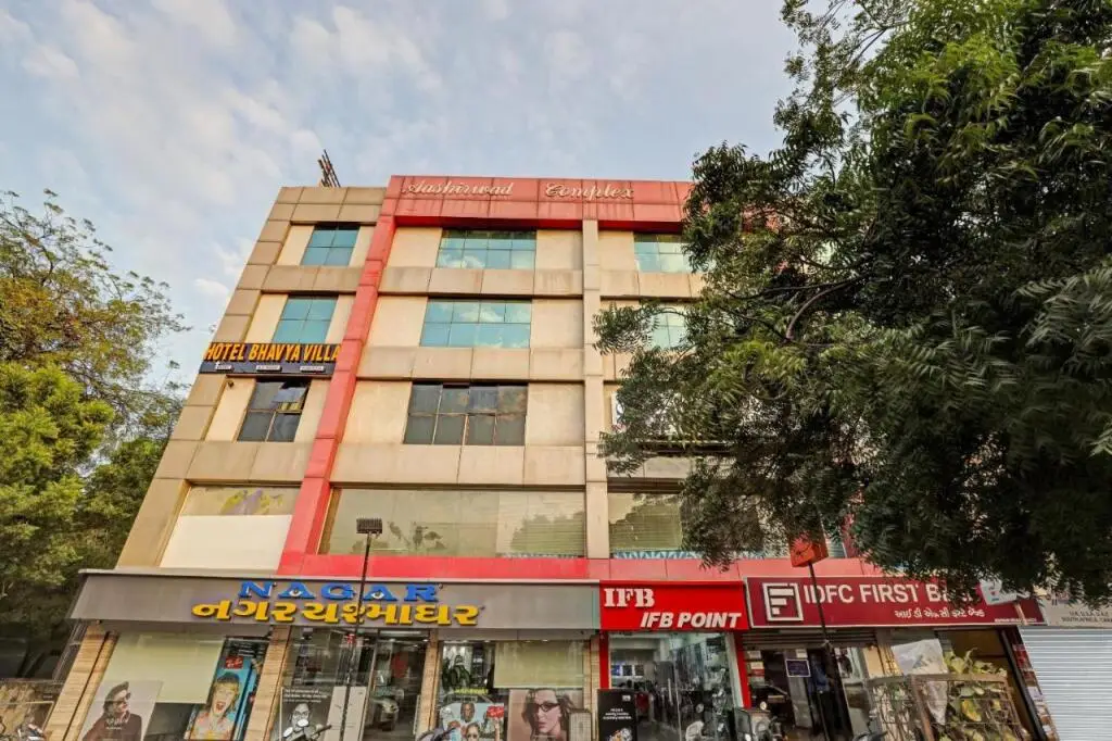 Capital O 805314 Hotel Bhavya Villa — фото 1