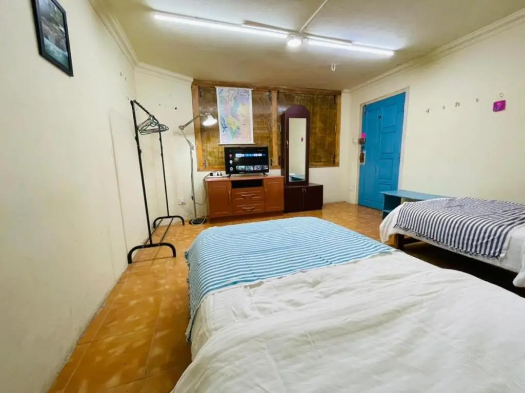 Айджал Венглай: Aizawl Guest House