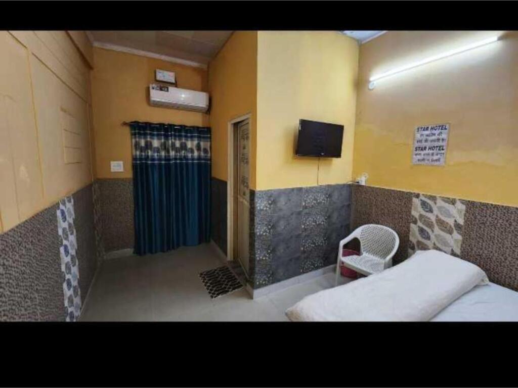 Алипур: OYO Flagship HOME 703205 Star Hotel