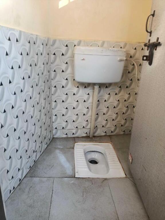 Алипур: Oyo 91173 Unique Restaurant & Gust House Kharkhoda Sonipat Haryana