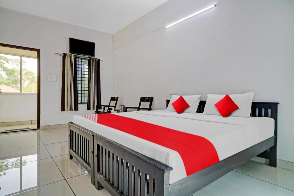 Аллеппи: OYO Flagship 808201 Hornbill Residency