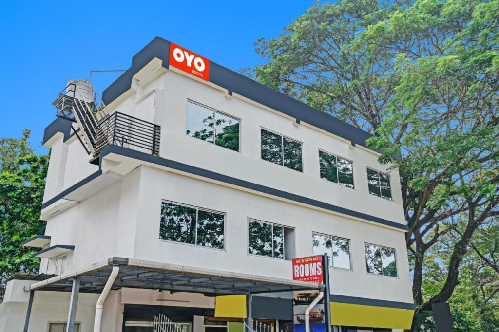 OYO Flagship 808201 Hornbill Residency — фото 1