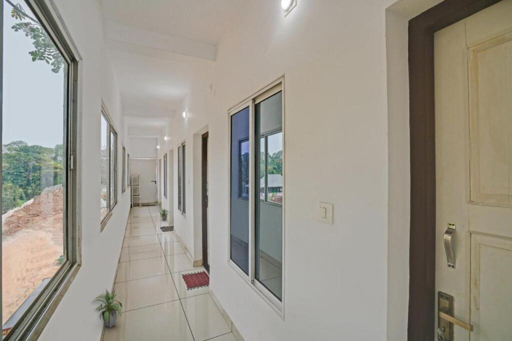 Аллеппи: OYO Flagship 808201 Hornbill Residency